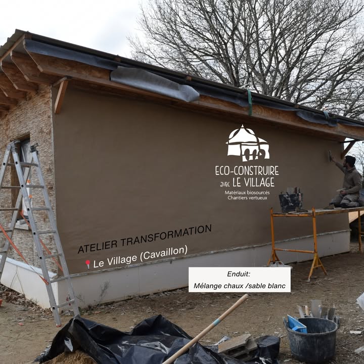 Éco construire avec le village